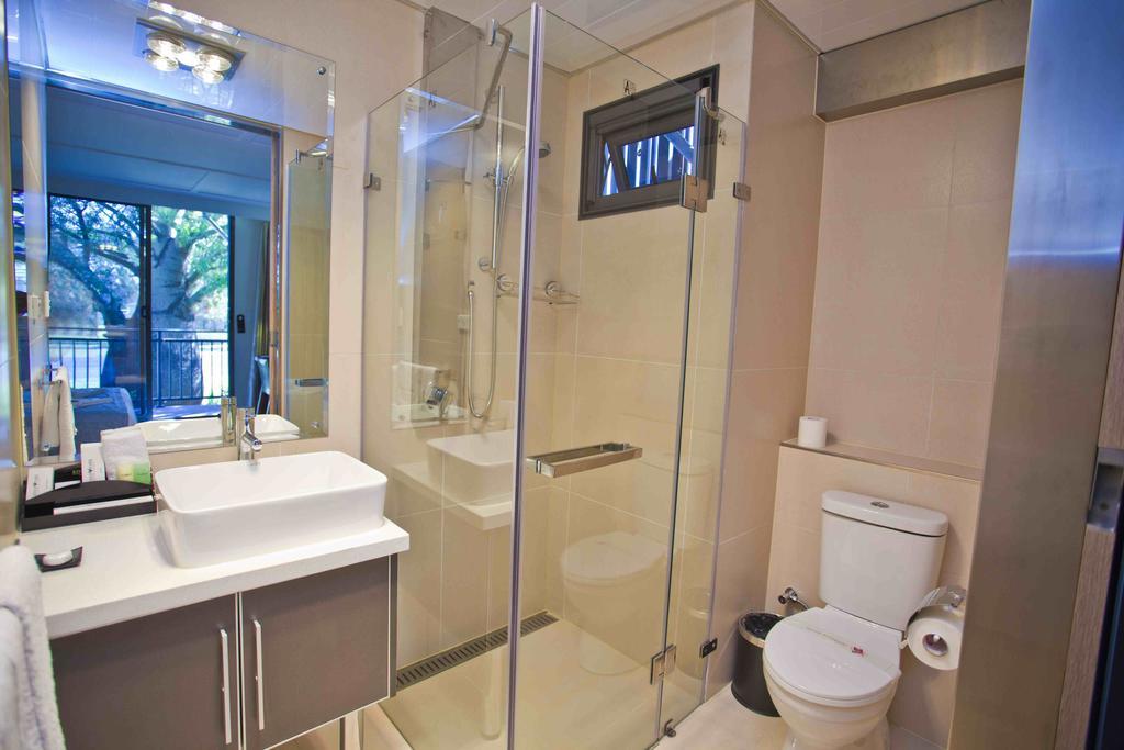 Kings Park - Accommodation Chinchilla Phòng bức ảnh